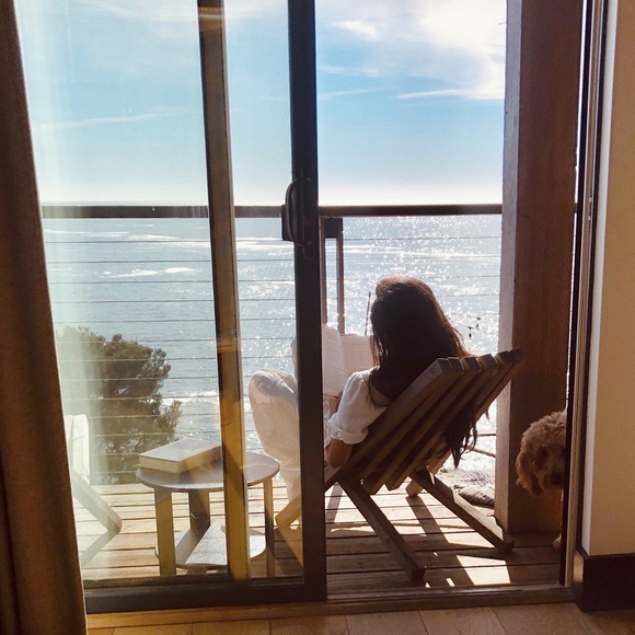 Meet Your Posher, Nathalie - Picture 1 of 1